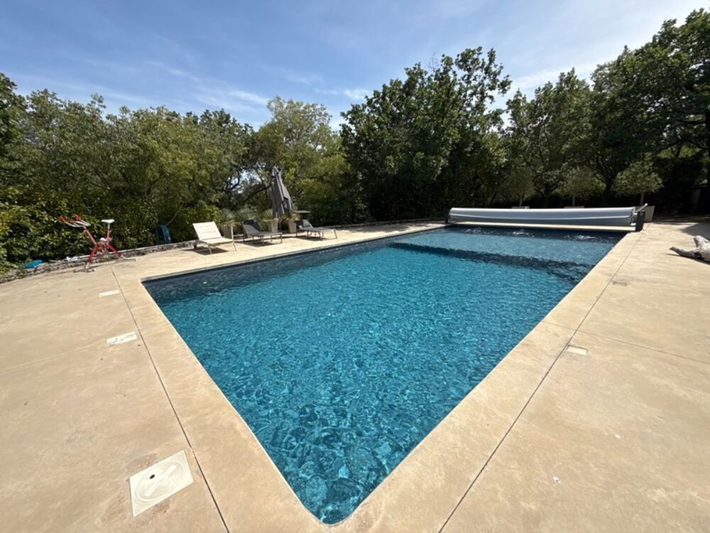 AU NORD DE MONTPELLIER, VILLA CONTEMPORAINE DE 324 m2 SUR UN TERRAIN DE PRÈS DE 1700 M2 AVEC PISCINE