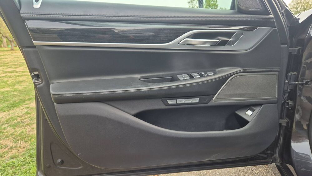 S&eacute;rie 7 730d xDrive 265 BVA8 Exclusive - Entretien constructeur Toit 2016 occasion 03100 Montlucon