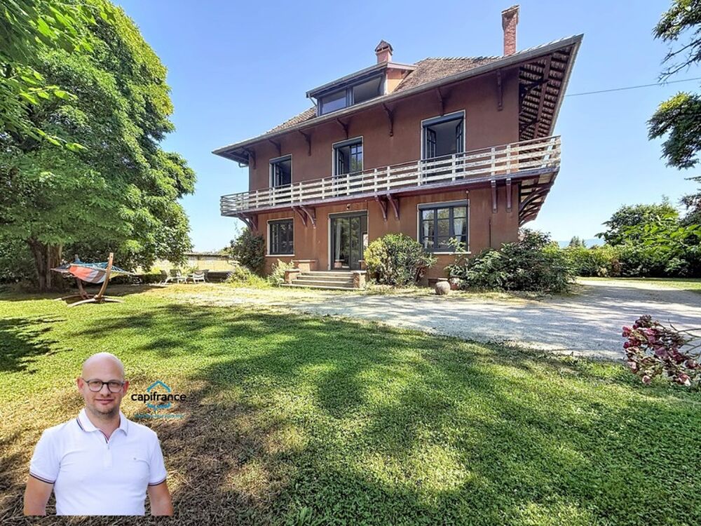 Maison à vendre 7 pièces à LE PONT DE BEAUVOISIN (38) - 214m2 habitable sur plus de 1800m2 de terrain