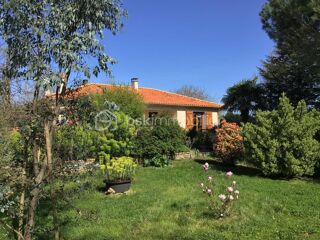  Maison  vendre 7 pices 180 m