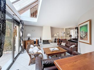  Maison à vendre 8 pièces 214 m²