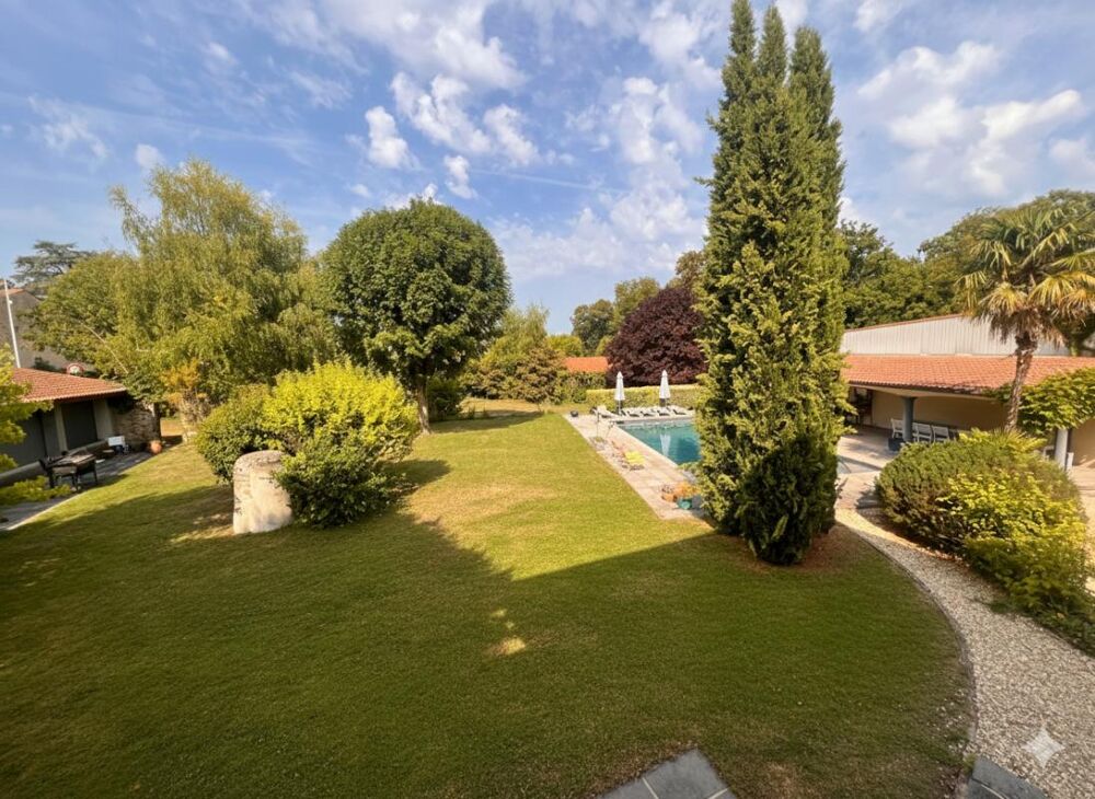 Vente Maison Propri�t� de charme avec d�pendance et piscine Varennes sur morge