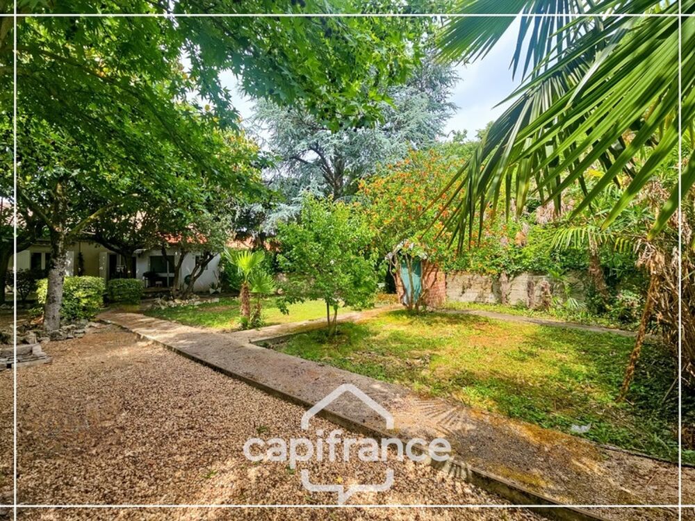 Maison en pierre, 4 chambres,jardin sans vis-à-vis, garage, commodités à pied