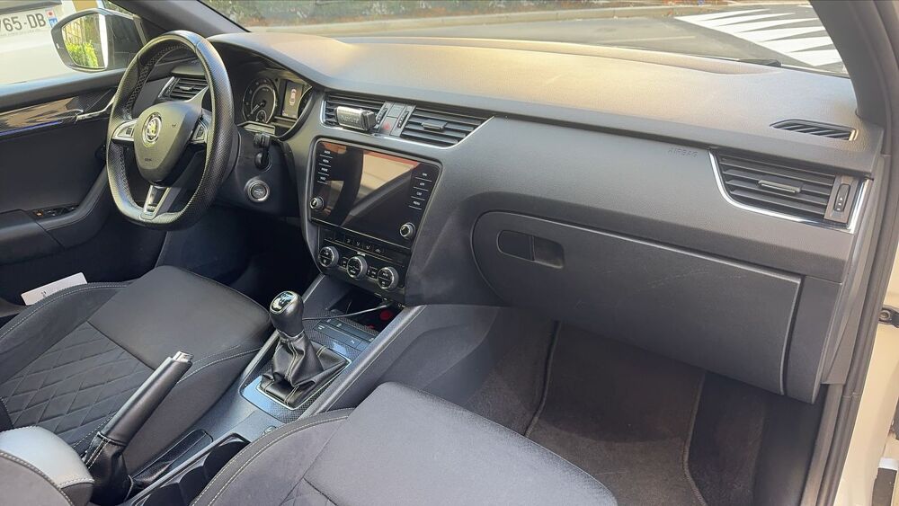 Octavia RS III 2 TSI 230 N/A 2017 occasion 92800 Puteaux