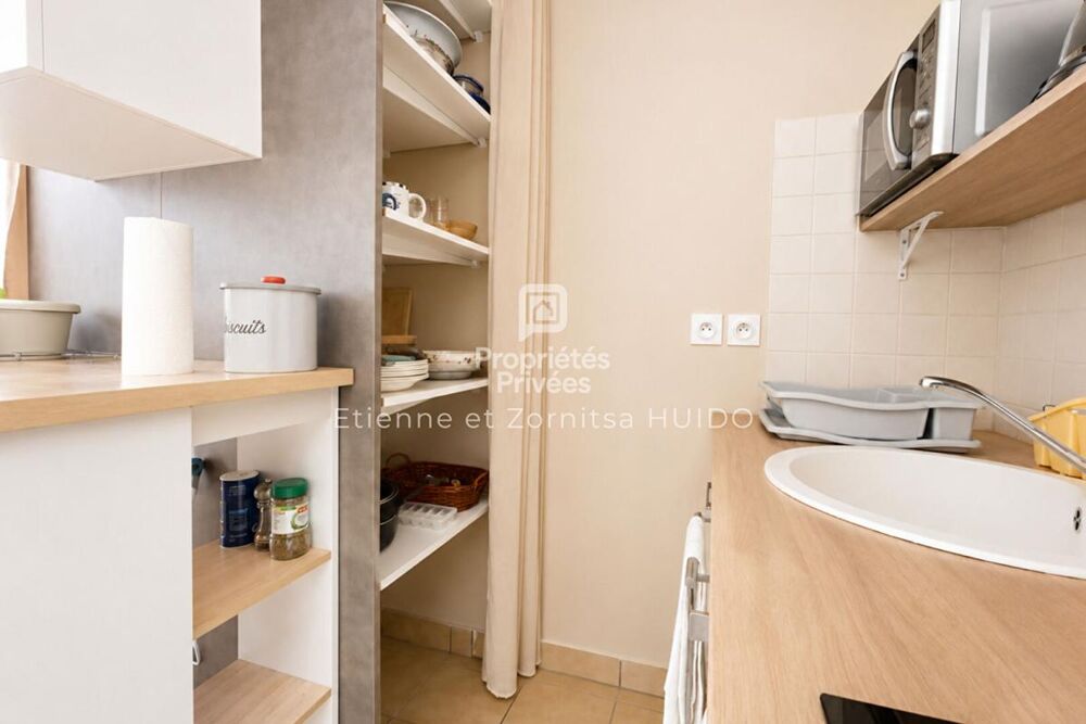 Location Appartement À louer - Studio meublé au coeur de Châteauroux Chateauroux