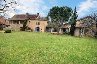  Propriété/château à vendre 9 pièces 320 m²