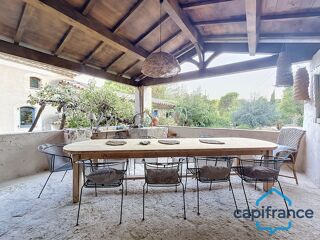  Maison à vendre 15 + pièces 525 m²