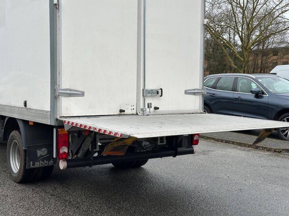 Crafter CHASSIS CABINE CSC PROPULSION (RJ) 35 2.0 TDI 177CH BUSINESS 2018 occasion 78240 Chambourcy
