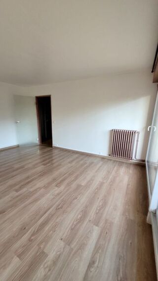  Appartement à louer 2 pièces 56 m²