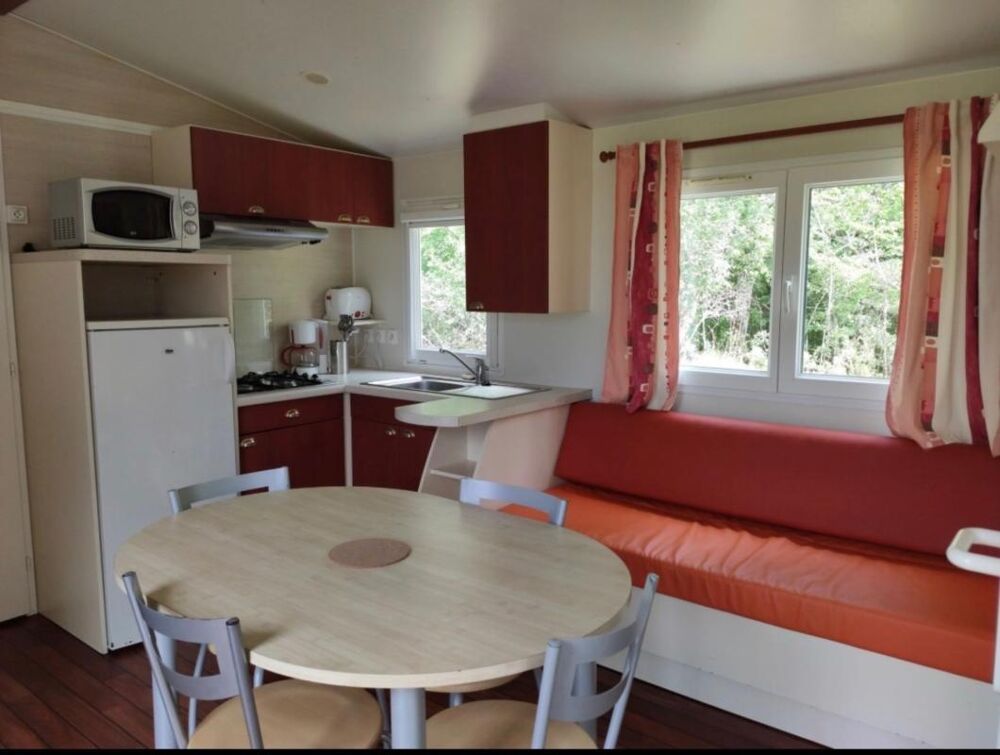 à vendre  Propriété/château Gabillou (24210)