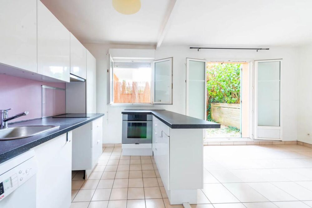 Appartement 2 pièces de 45 m² en rez de jardin à Plaisir