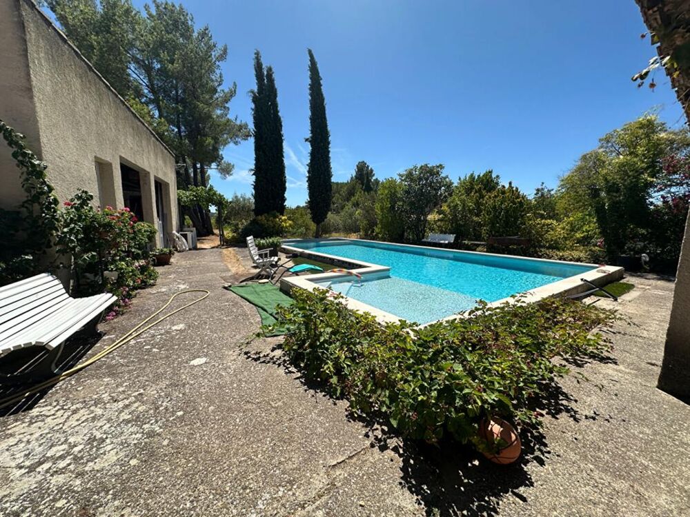 Vente Maison À vendre : Maison familiale avec piscine, jardin et vue imprenable à La Tour-d'Aigues La tour d aigues