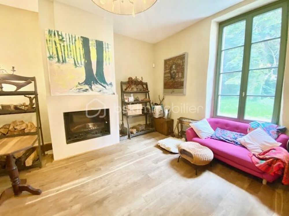 Villa de 16 pièces et 640 m² sur 2 ha de terrain avec piscine
