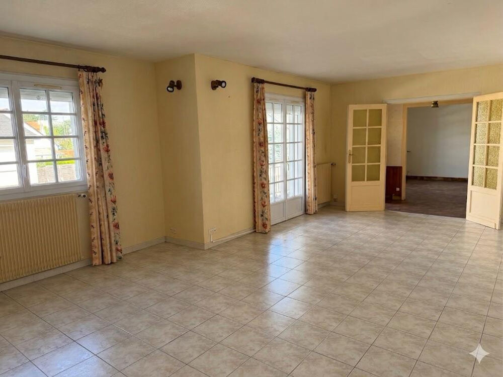 Vente Maison Maison Bauge 8 pièce(s) 168 m2 Bauge