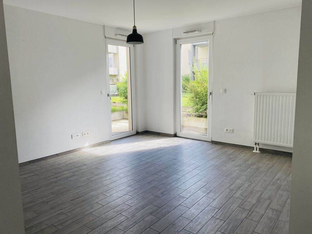 Studio avec terrasse et parking à SOUFFELWEYERSHEIM