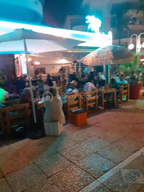   À VENDRE – Brasserie / Salon de thé / Salon shisha / Glacier / Pizzeria / Cocktails / Plats à emporter  Port de Fréjus 