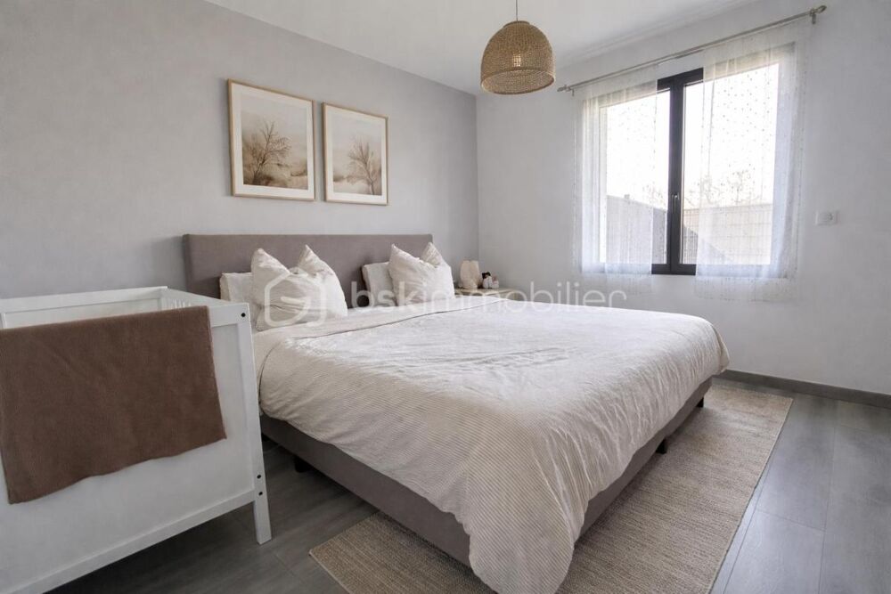 Vente Maison SUPERBE MAISON RECENTE - GARANTIES DECENNALES- 4 CHAMBRES-DOUBLE GARAGE - PISCINE Agen