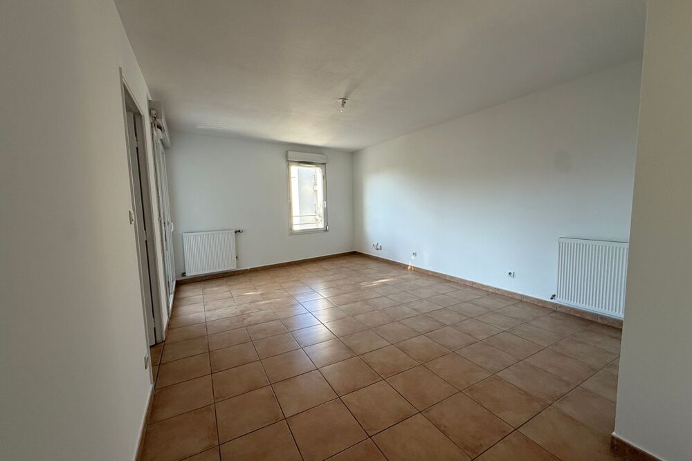 T3 de 64 m² à Vaulx-En-Velin au prix de vente de 136 000 €