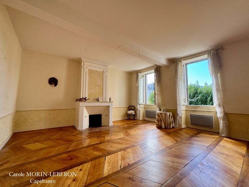 Maison bourgeoise 320 m² habitables, 7 chambres, cour