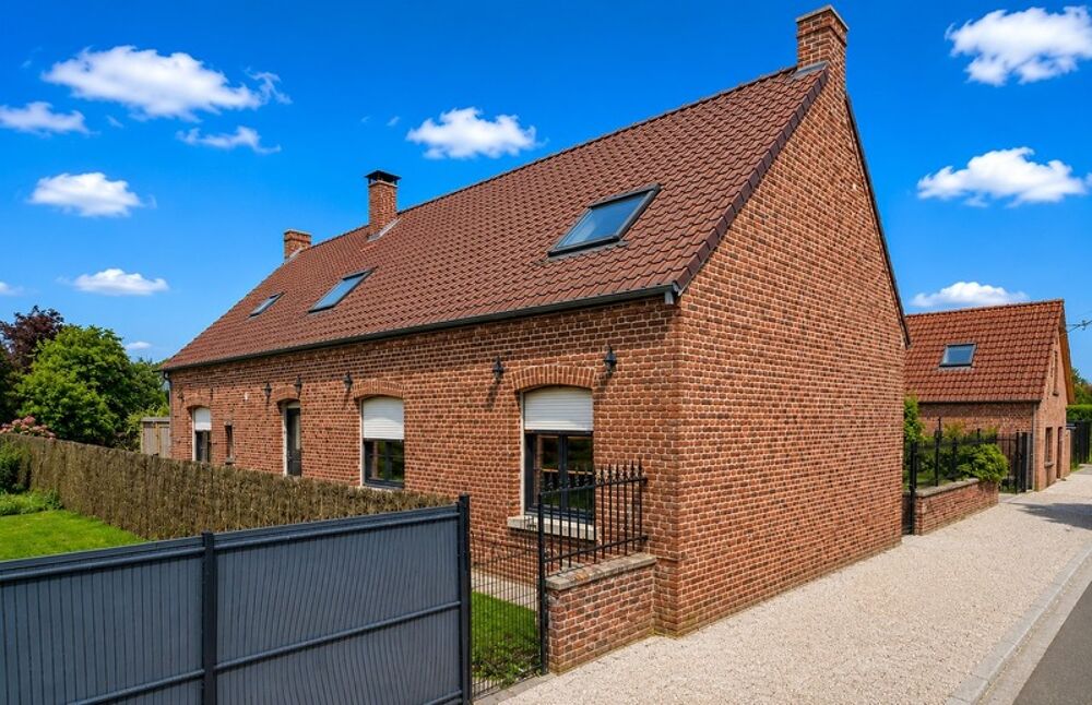 SAMEON - LONGERE EN SEMI PLAIN-PIED - 160m² - 4 chambres