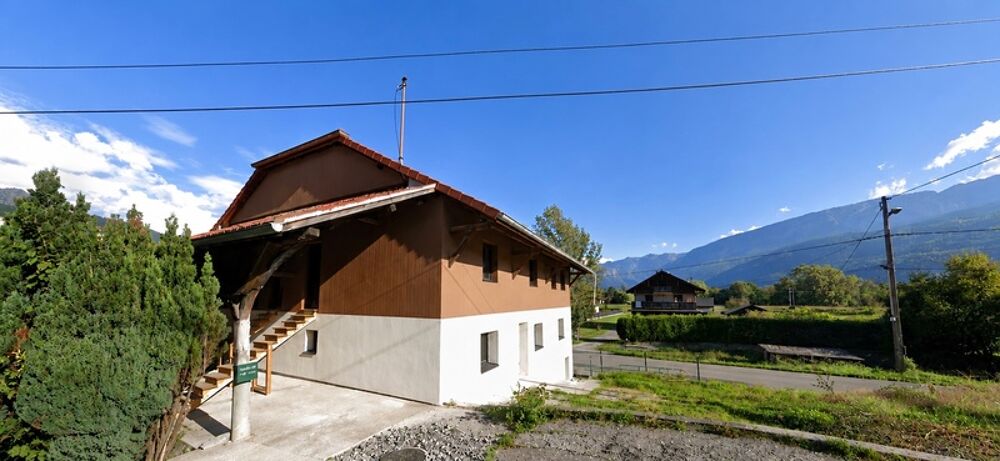 Appartement à vendre duplex T4 situé au dernier étage MARIGNIER (74)