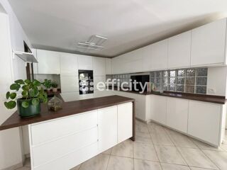  Villa à vendre 5 pièces 143 m²
