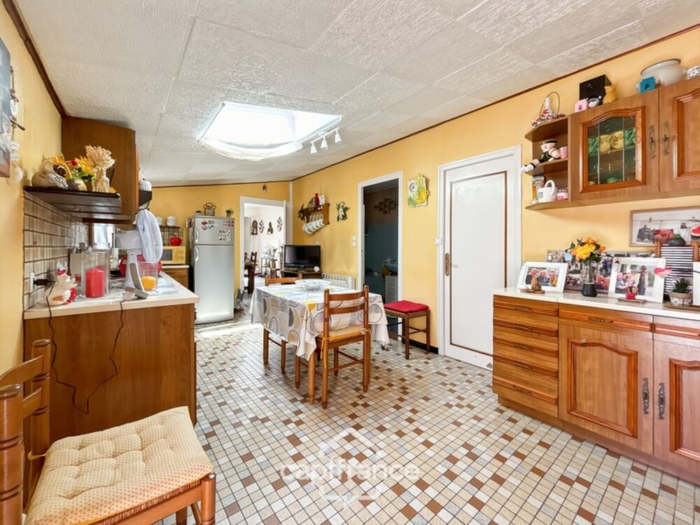 Maison à rénover de 125m² avec garage - Lagord, vendôme