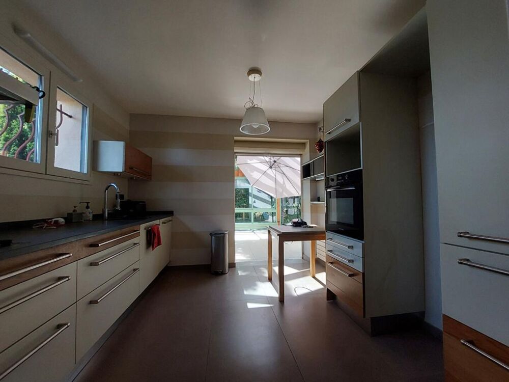 Vente Maison Maison Montceau Les Mines 7 pièce(s) 187 m2 Montceau les mines