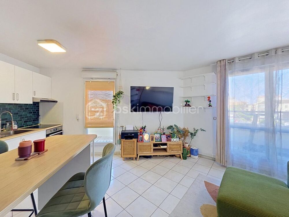 Appartement 2 pièces avec balcon et place de parking