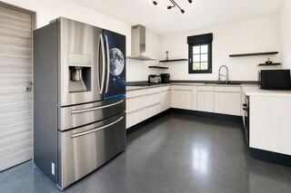  Propriété/château à vendre 12 pièces 390 m²