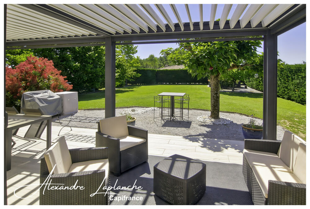 Dpt Tarn et Garonne (82), Maison à vendre 4 pièces avec jardin, garage et pergola bioclimatique à SAINT ETIENNE DE TULMONT