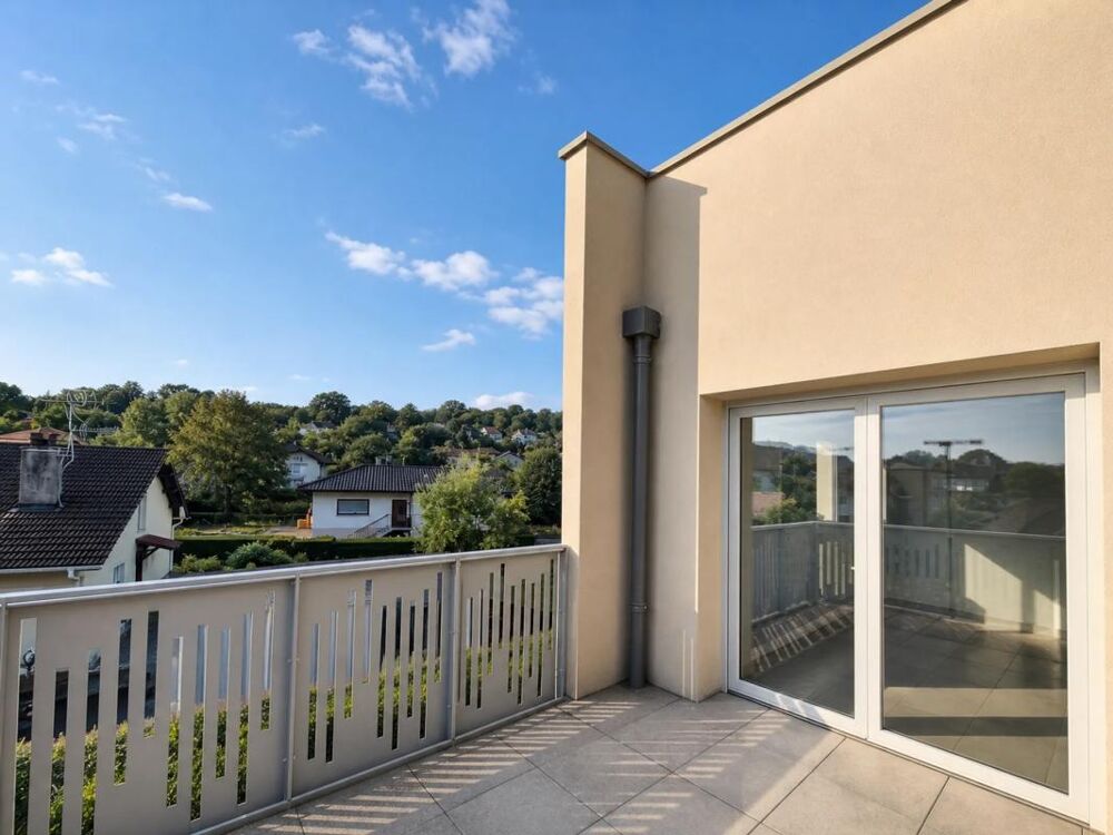 Vétraz-Monthoux  T3 récent avec balcon et double garage