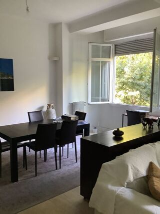  Appartement à louer 2 pièces 72 m²