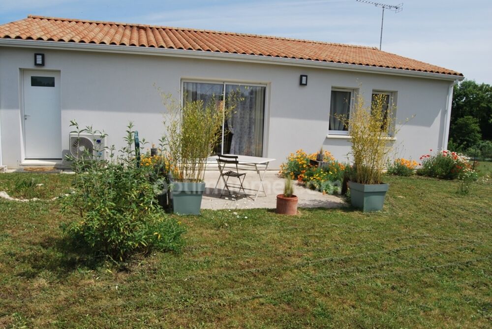 Belle maison de plain pied comprenant 3 chambres avec un DPE A