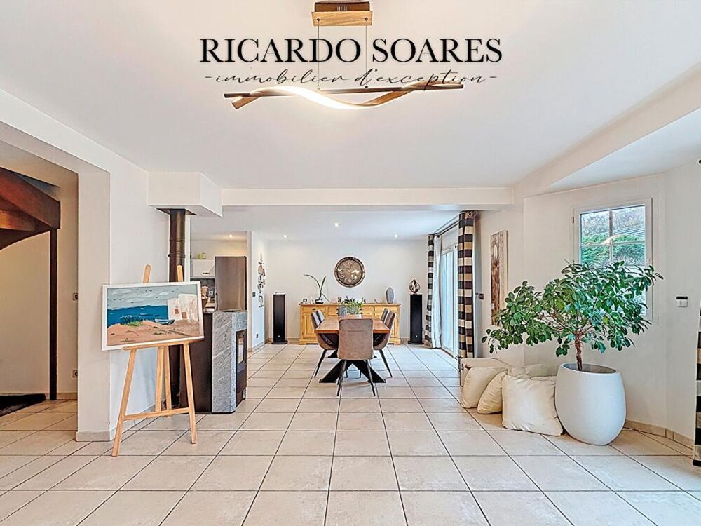 60940 ANGICOURT / PROPRIÉTÉ D'EXCEPTION / GRANDS VOLUMES / 242m2 / 5 CHAMBRES / DOUBLE GARAGE / TERRAIN 1373m2