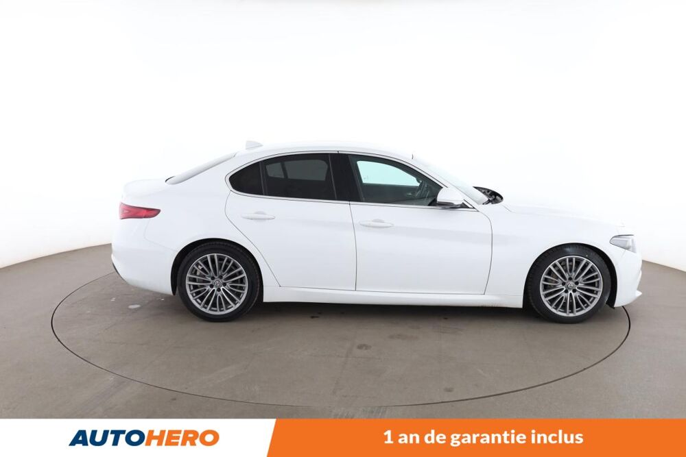 Giulia 2.2 Lusso AT8 180 ch 2017 occasion 92130 Issy-les-Moulineaux