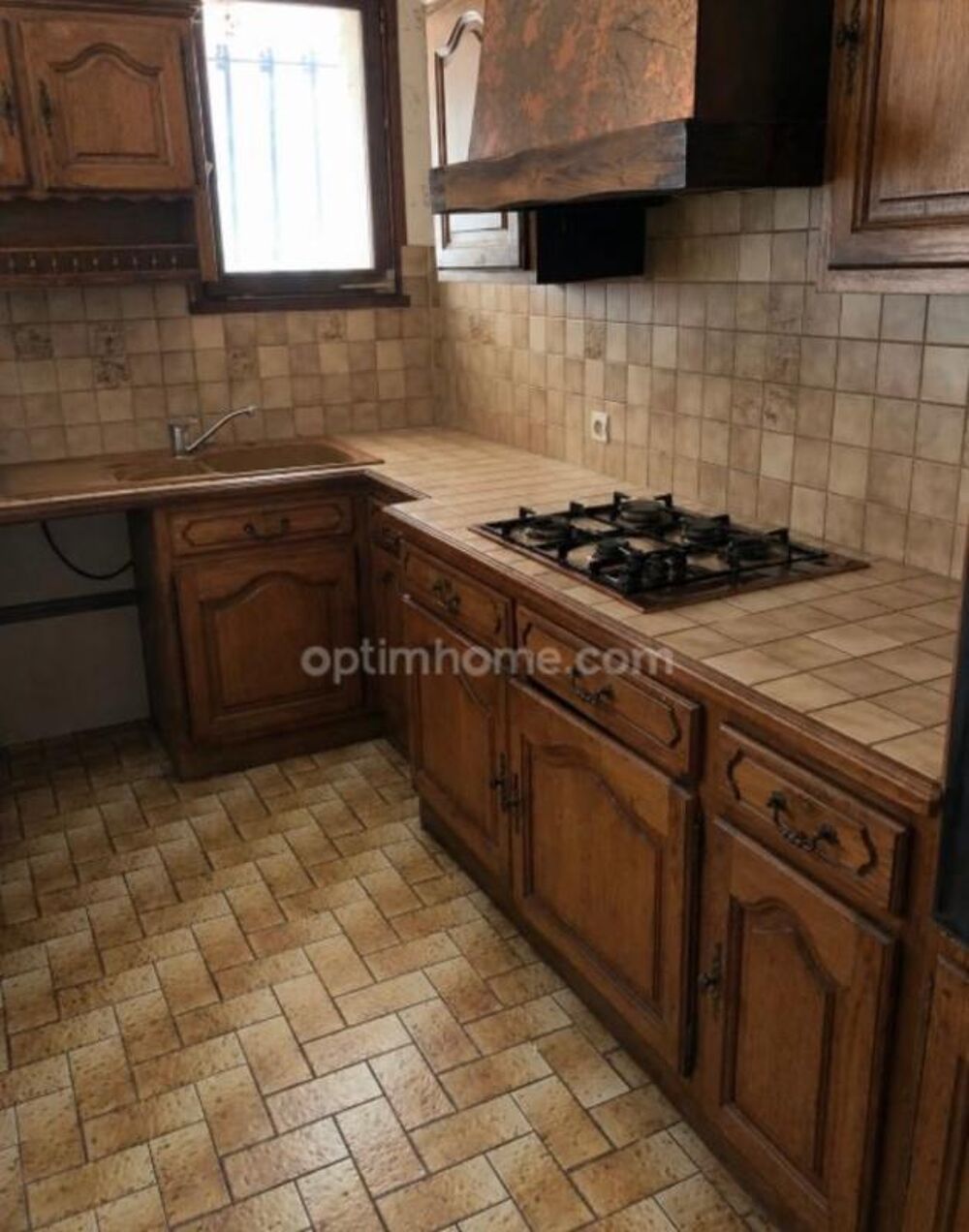? Xambes  Maison 127 m²  3 chambres + bureau  Garage 72 m²  Terrain 3 500 m²