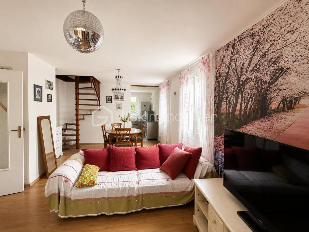 À seulement quelques minutes de Nangis  Pavillon familial de 105 m² avec sous-sol total sur 660 m² de terrain