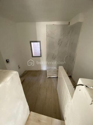  Immeuble à vendre 6 pièces 150 m²