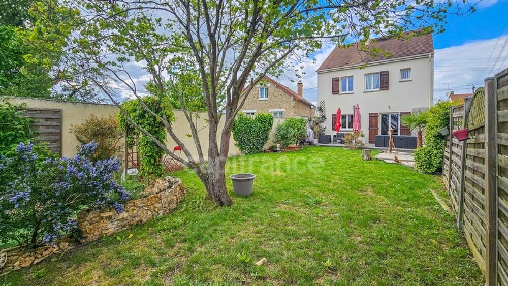 Maison 6 pièces 95 m² · à Bruyeres le Chatel · 95 m² · 325 000 €