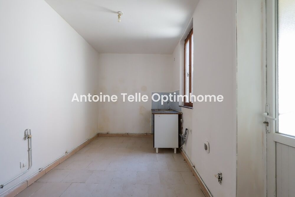 Le Cateau 59360 - Opportunité d'investissement - Maison de deux chambres avec cour intérieure