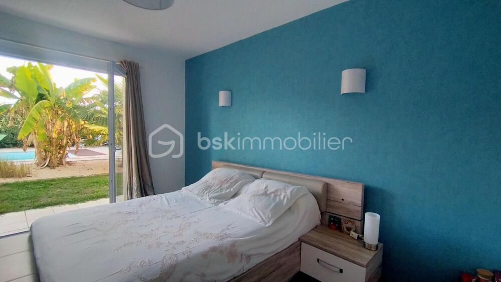 Vente Maison Maison de plain pied 4 chambres piscine Villerest