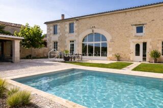  Maison à vendre 8 pièces 217 m²