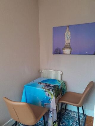  Appartement à louer 4 pièces 83 m²