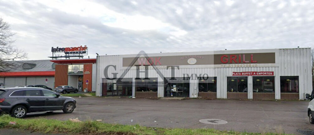   Emplacement N°1 en zone commerciale 