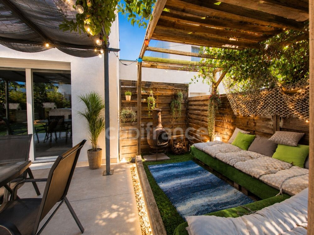 Vente Maison Maison à vendre 5 pièces MONTARNAUD (34), 4 chambres, jardin, terrasse, contemporaine Montarnaud