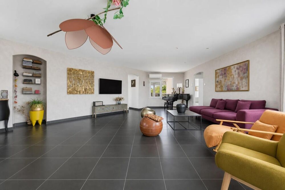 Maison de caractère 124 m² cadre de vie privilégié à Teuillac