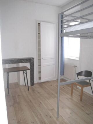  Appartement à louer 1 pièce 25 m²