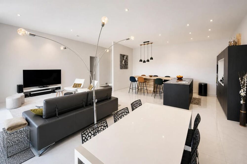 Villa Haut de gamme de 167 m² avec terrain de 4800 m2 à Villespy