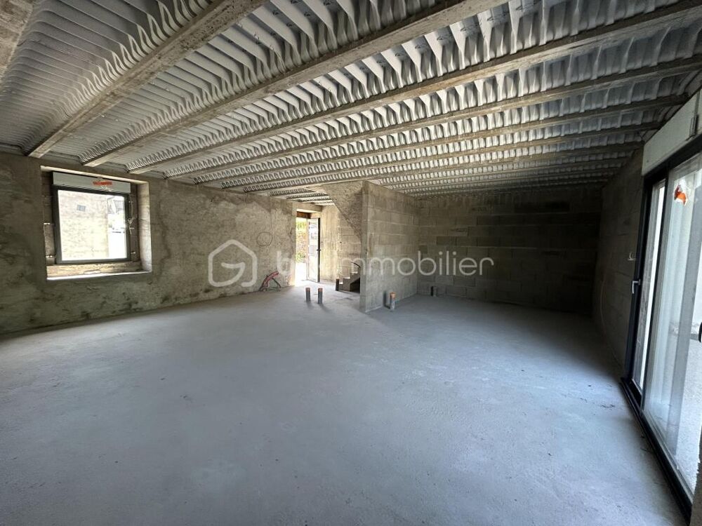Vente Maison Ancienne grange rénovée en deux appartements Espinchal